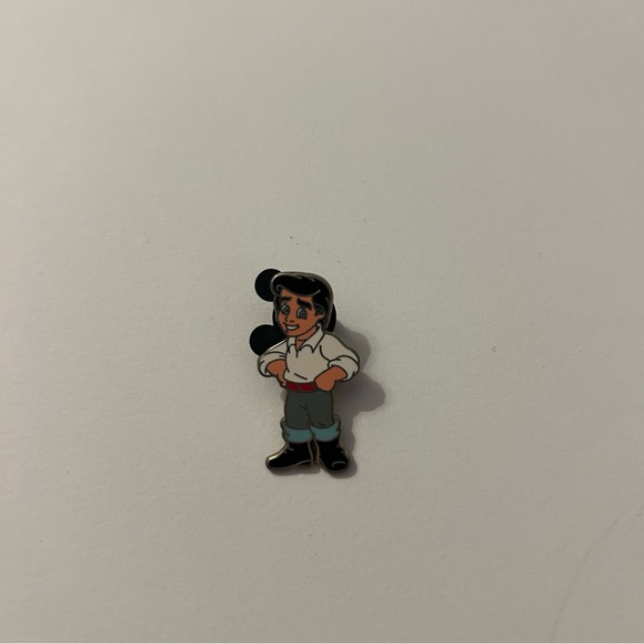 Disney Mini Prince Erik Little Mermaid - Picture 1 of 2